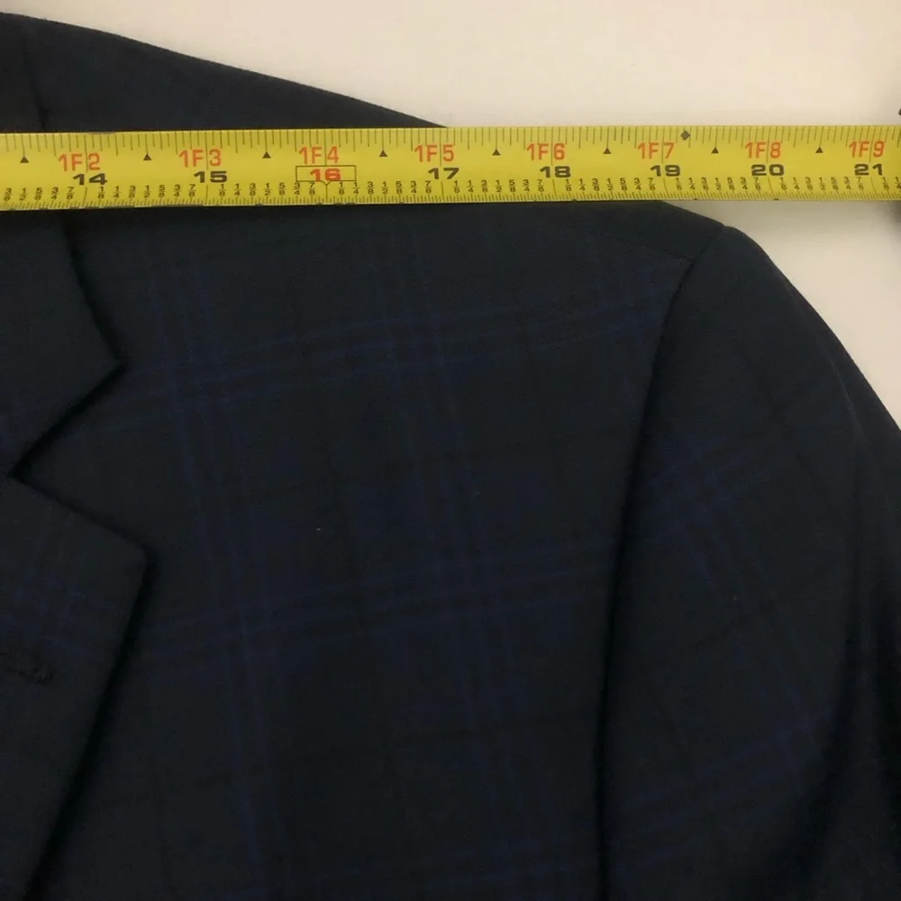 Peter Millar 100% Wool Navy Plaid Two-Button Blazer Men’s 44R Sports Jacket